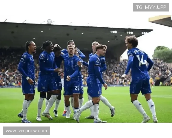 西汉姆连主场迎战切尔西争夺英超宝贵积分的激烈对决